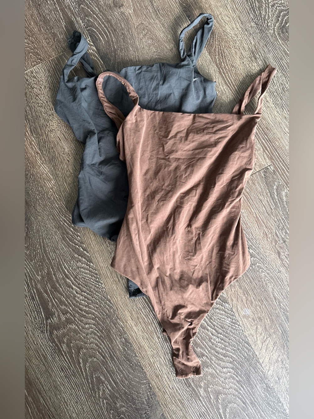 SKIMS Brown & black bodysuit bundle